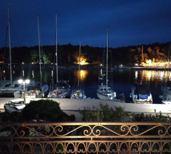 Seamore Pension-Παραδοσιακή διαμονή στο μαγευτικό Γαλαξίδι