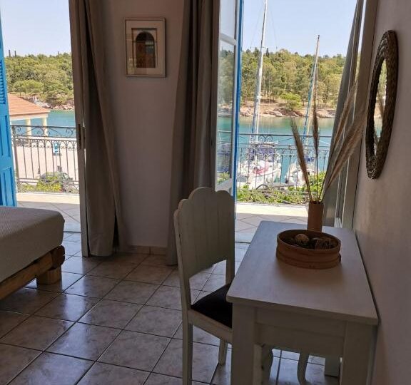 Seamore Pension-Παραδοσιακή διαμονή στο μαγευτικό Γαλαξίδι