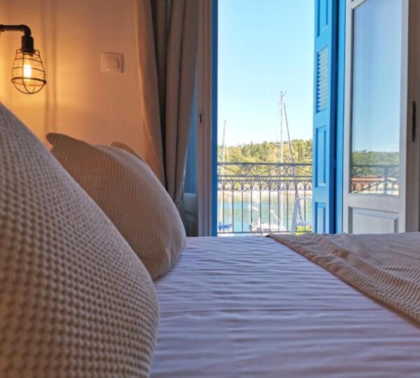 Seamore Pension-Παραδοσιακή διαμονή στο μαγευτικό Γαλαξίδι