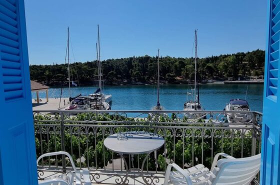 Seamore Pension-Παραδοσιακή διαμονή στο μαγευτικό Γαλαξίδι