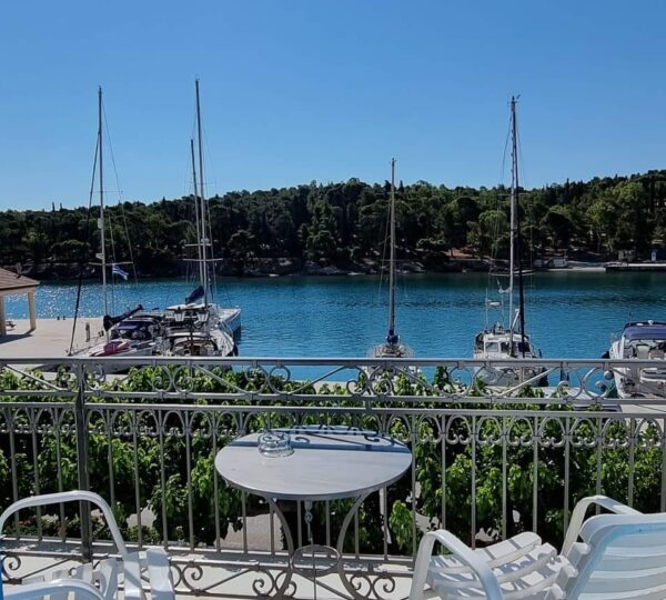 Seamore Pension-Παραδοσιακή διαμονή στο μαγευτικό Γαλαξίδι