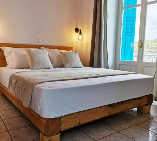 Seamore Pension-Παραδοσιακή διαμονή στο μαγευτικό Γαλαξίδι